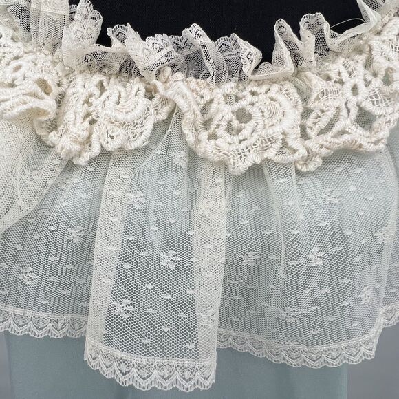 Vintage Lily Of France Ivory Crochet Lace Trim Blue Satin‎ Polyester Nightgown - Picture 6 of 8